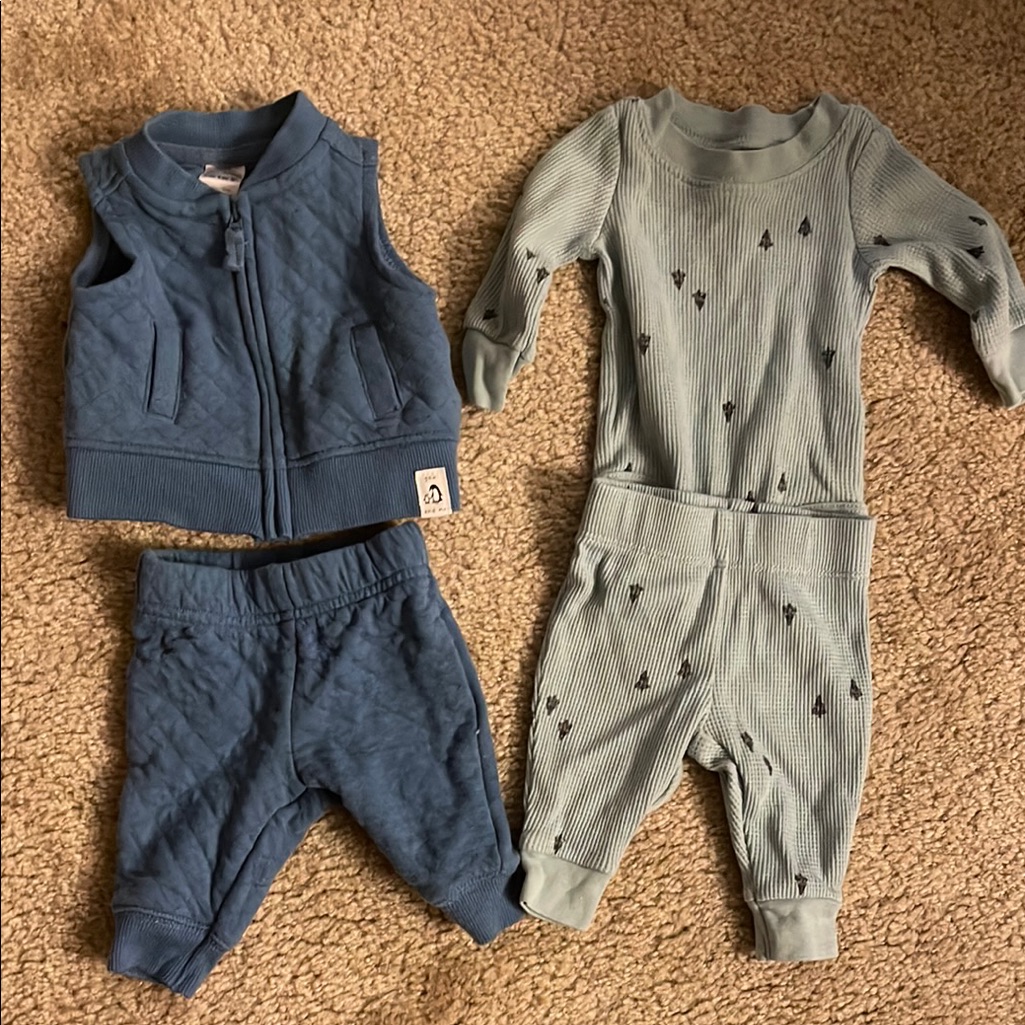 Carters Brand 4 Pieces Newborn Sets